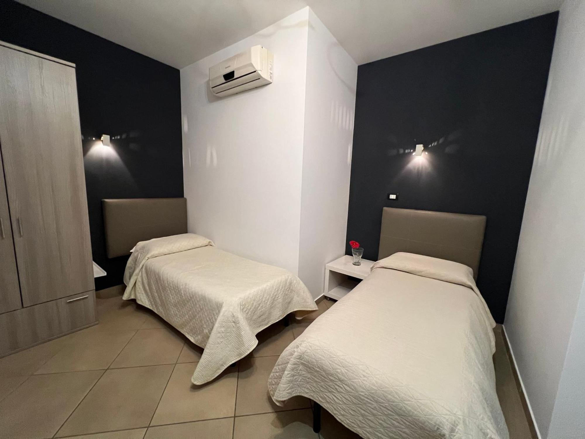 B&B A Due Passi San Giovanni Gemini Экстерьер фото